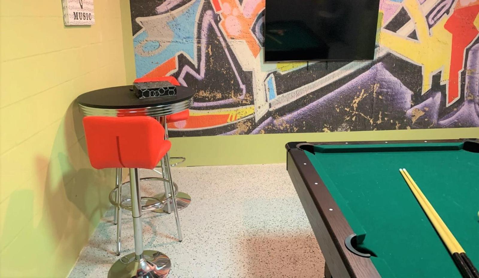 Lovely 18 Minutes Away From Disney! Apartment *