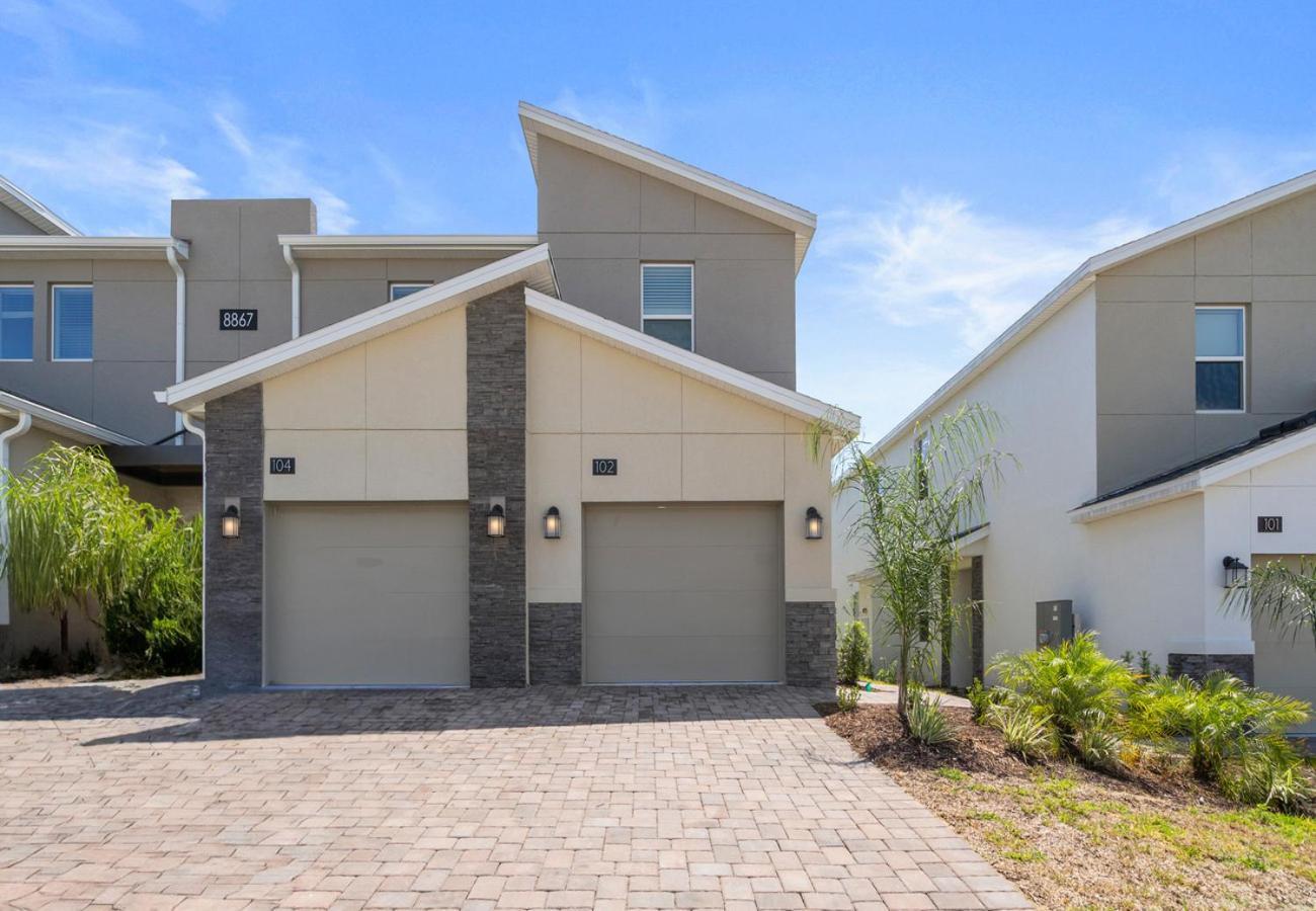 Lovely 18 Minutes Away From Disney! Apartment *